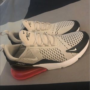Air Max 270